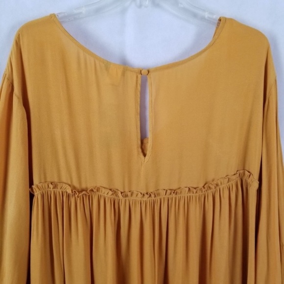 Last size 1s!!! Mustard Yellow TORRID ruffle top - Picture 3 of 3